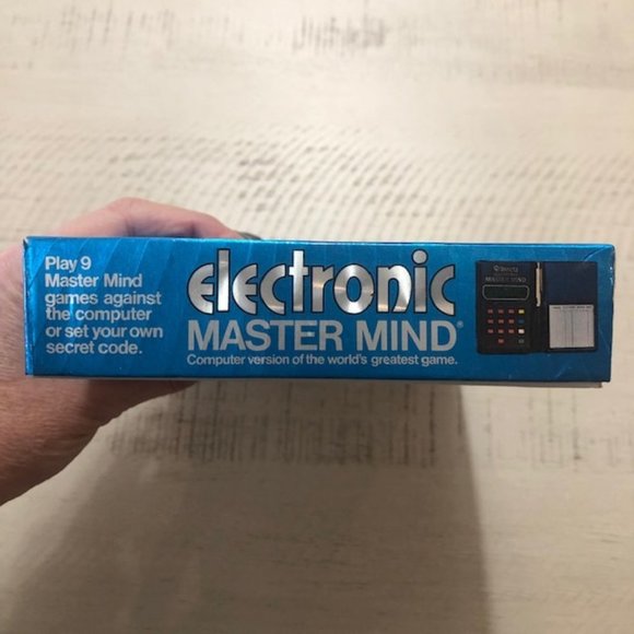 Vintage 1977 Invicta Electronic Mastermind - Picture 6 of 9